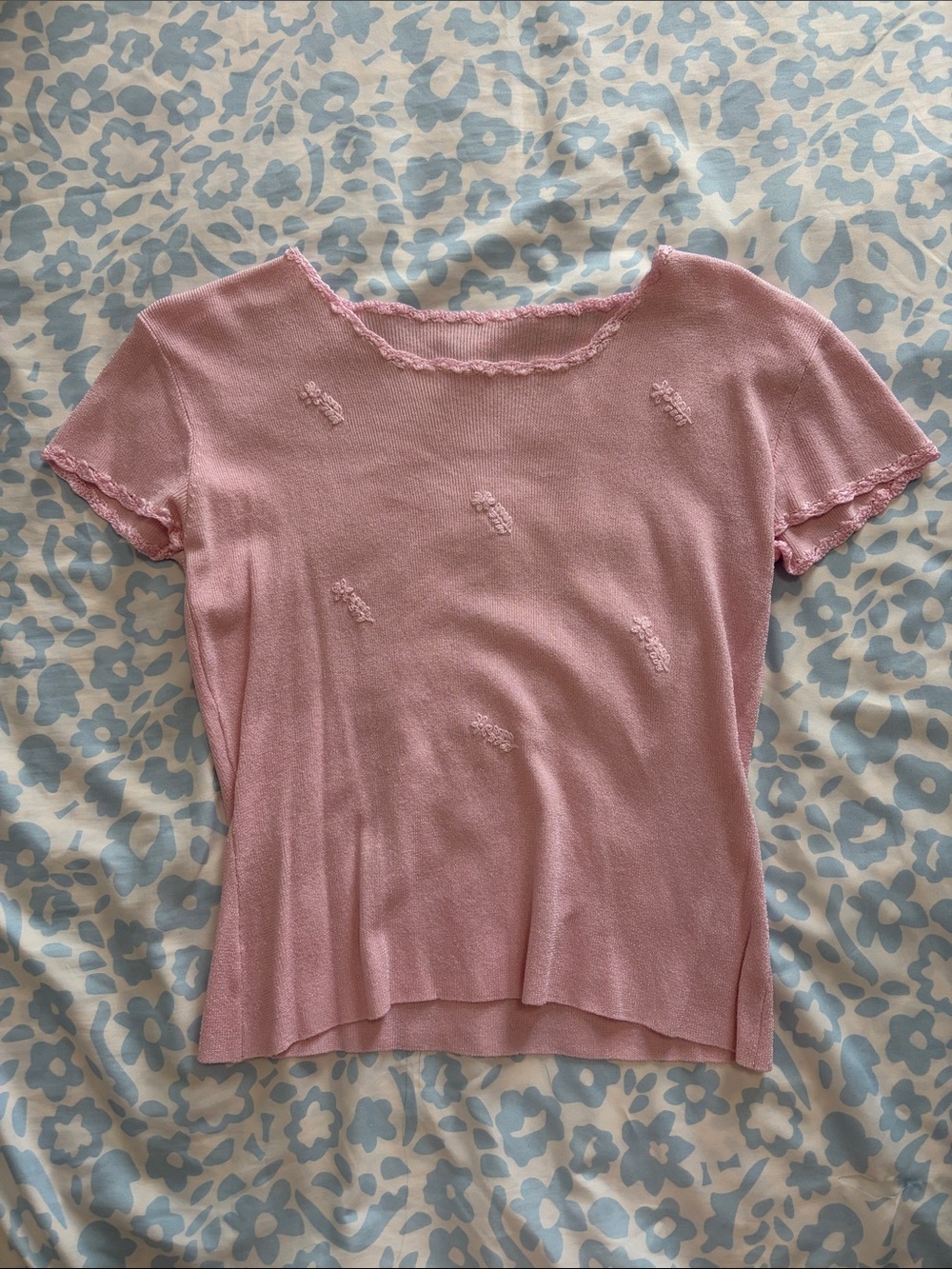 Vintage pink short sleeve top with dainty trim & details